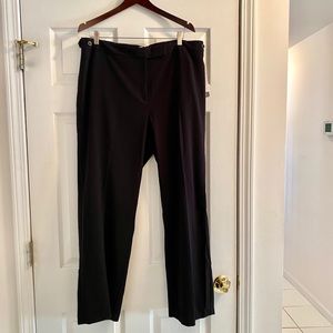 NEW-Ladies Black Pants - Size 16- Emma James